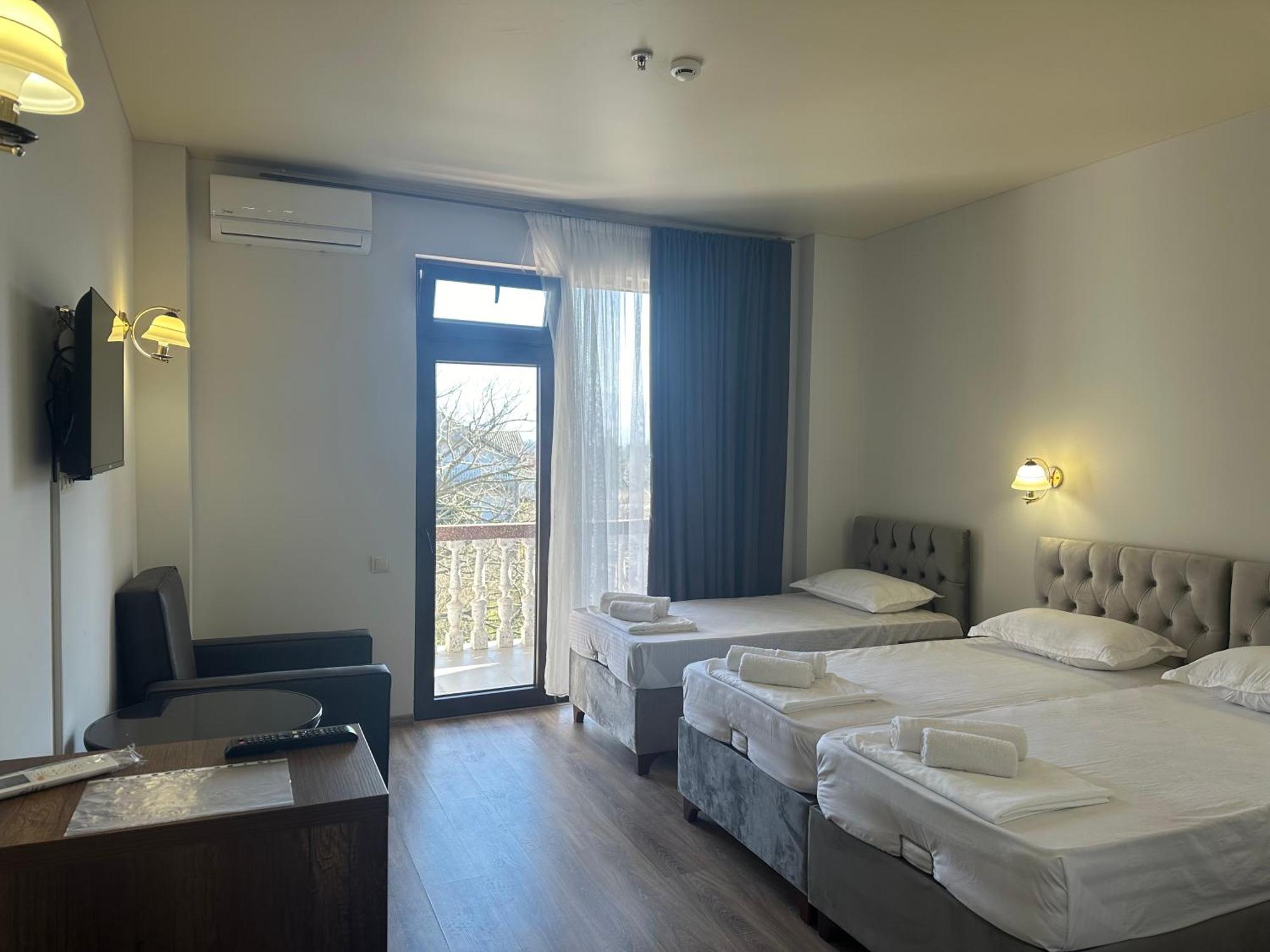Majestic Hotel Kobuleti ภายนอก รูปภาพ