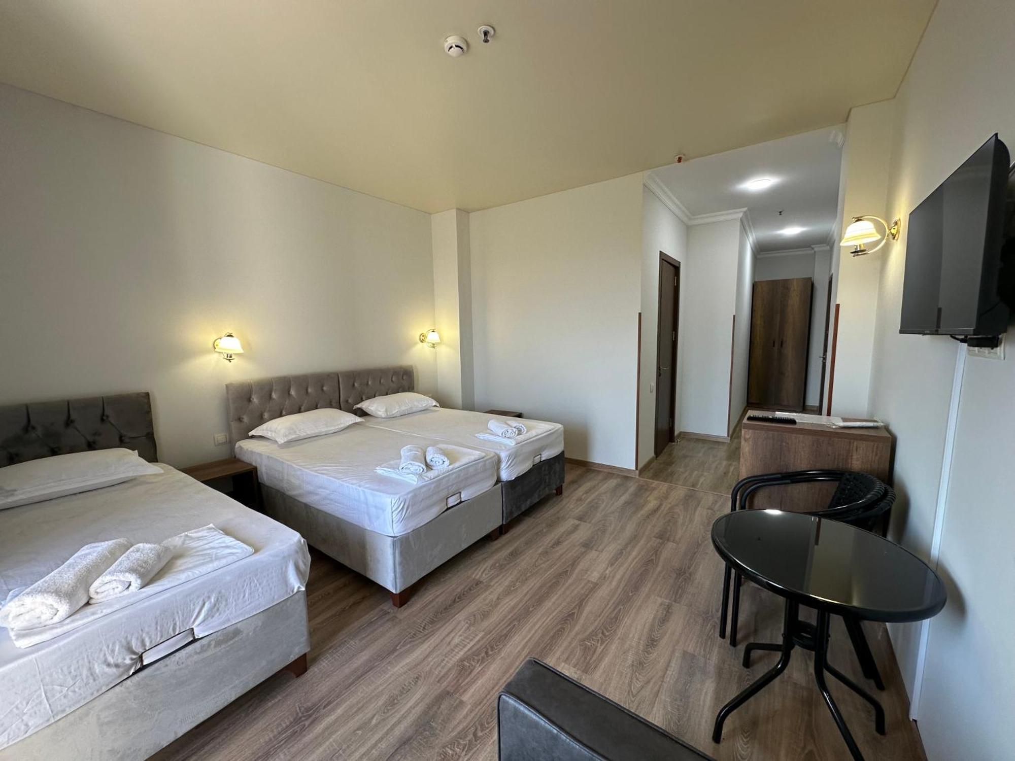 Majestic Hotel Kobuleti ภายนอก รูปภาพ