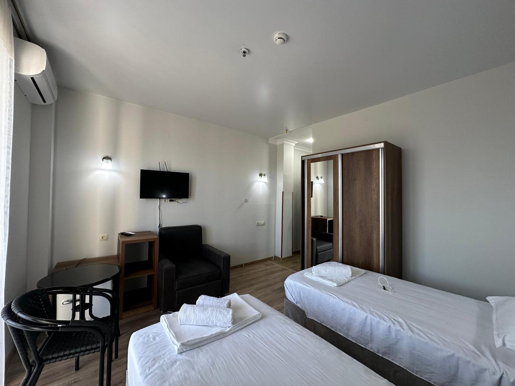 Majestic Hotel Kobuleti ภายนอก รูปภาพ
