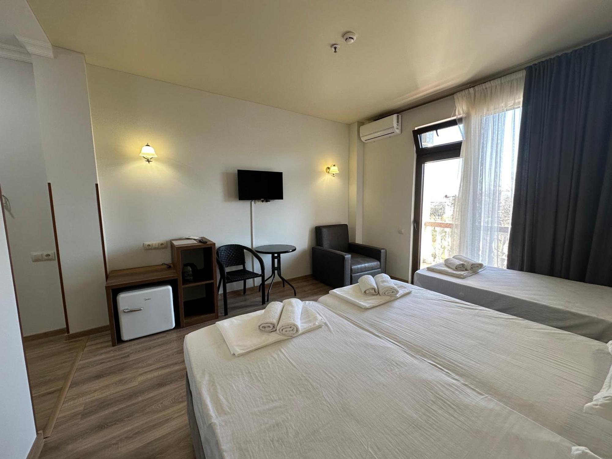 Majestic Hotel Kobuleti ภายนอก รูปภาพ