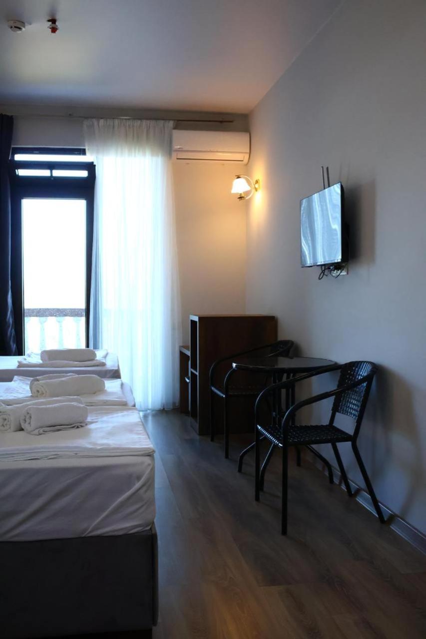 Majestic Hotel Kobuleti ภายนอก รูปภาพ