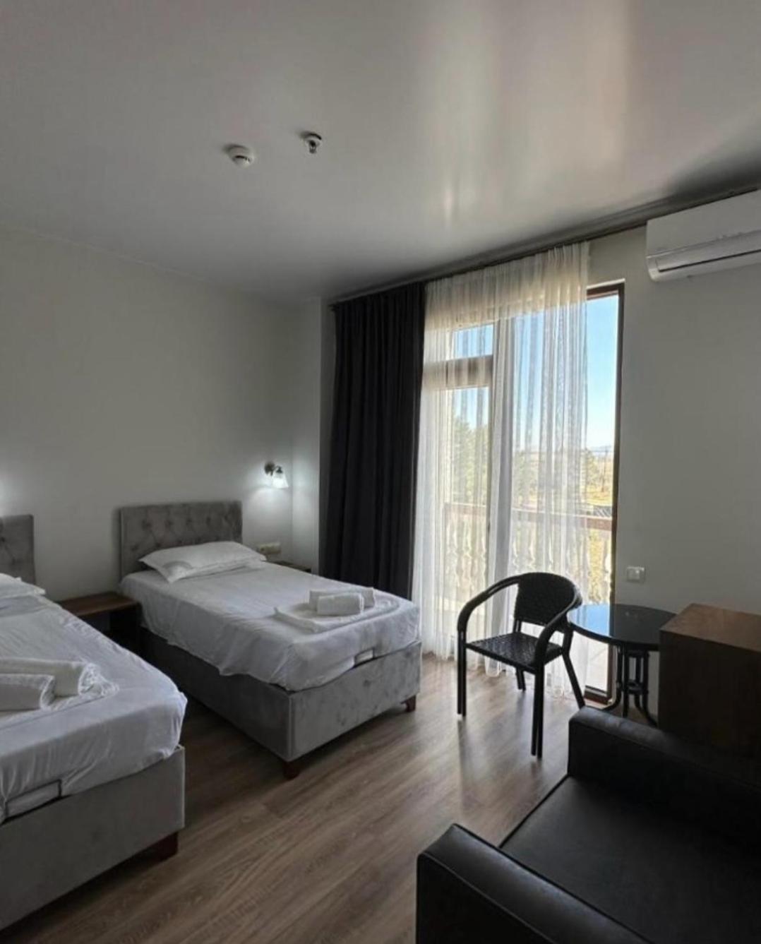 Majestic Hotel Kobuleti ภายนอก รูปภาพ