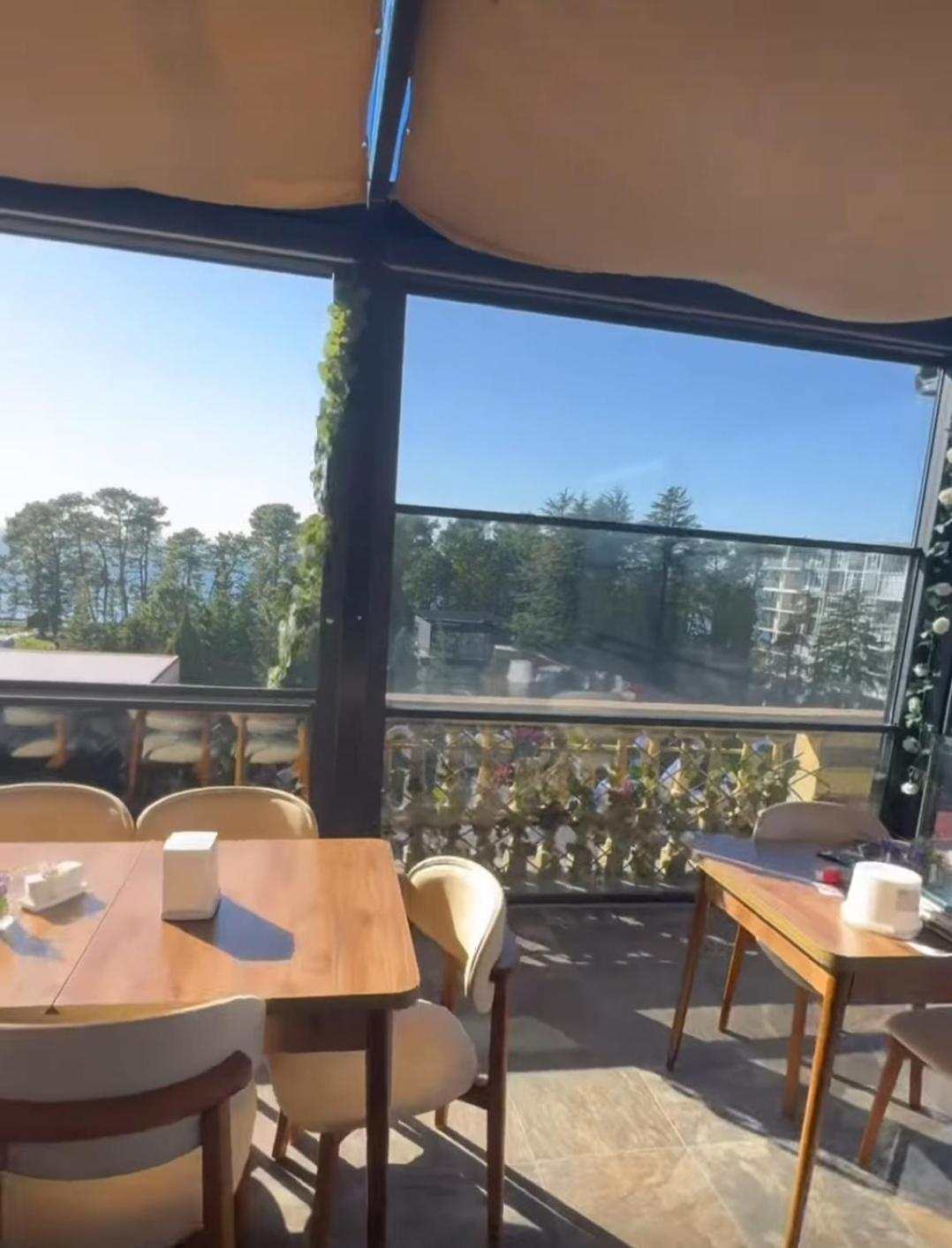 Majestic Hotel Kobuleti ภายนอก รูปภาพ